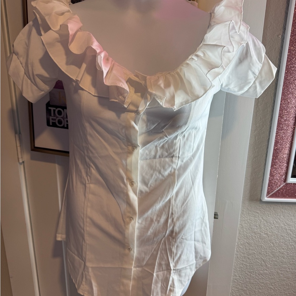 Elegant White Ruffled Women's Top